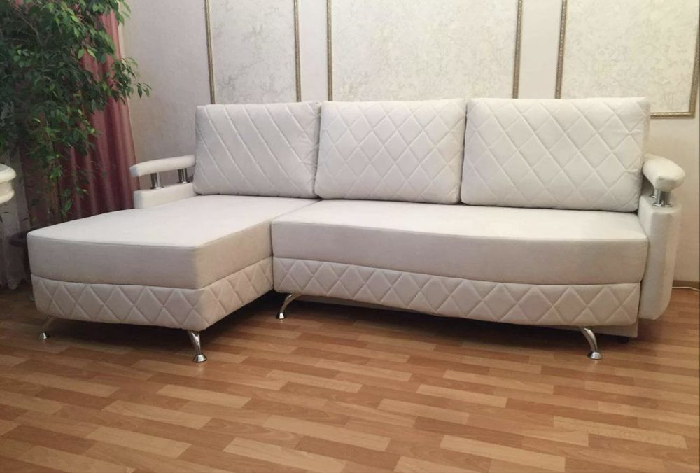 Перетяжка ремонт и реставрация мягкой мебели