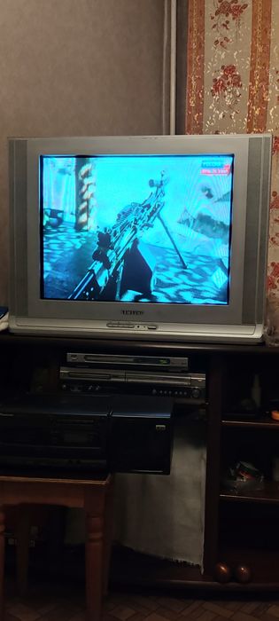 Телевизоры 72", 54"