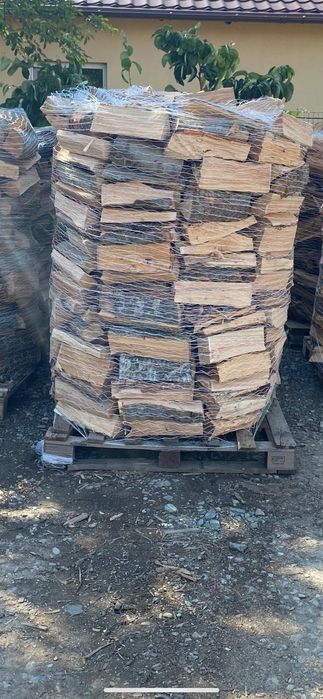 Depozit lemne de foc