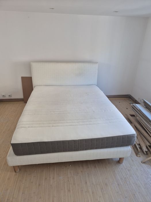 Pat matrimonial de vanzare