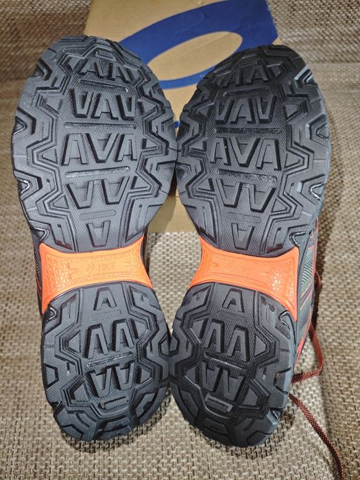 Semighete barbati asics gel venture 8 mid  pret fix