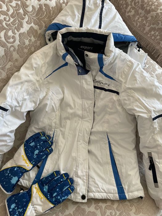 продам куртку с перчатками