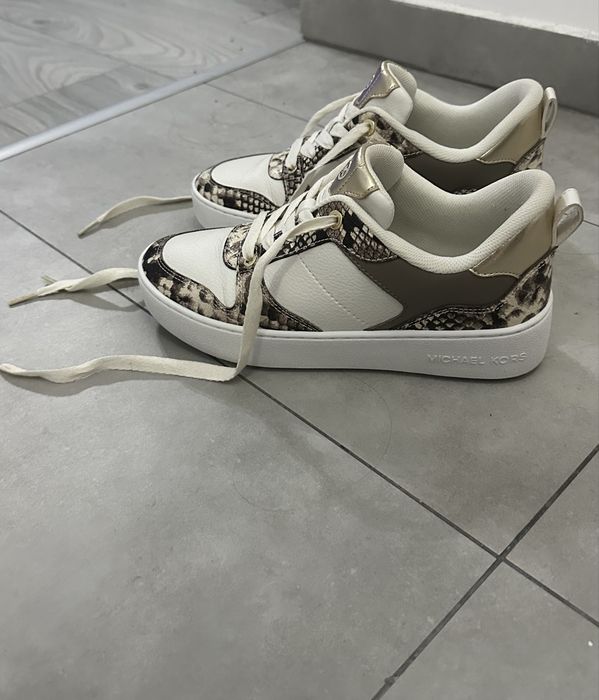Adidasi MK