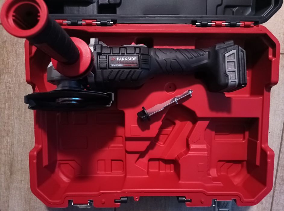 Parkside flex polidisc polizor pe baterie 20V 8A 4A 2A incarcator 20V