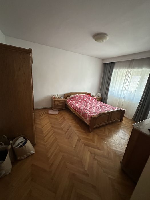 Apartament spațios de vânzare 125 mp Parter Zona Craiovei, lângă Școala Nr. 11
