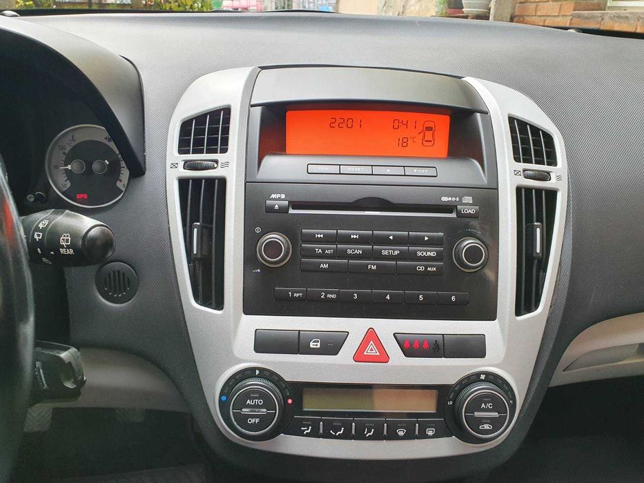 Kia Ceed 1.6, 115 к.с. бензин газ - за части
