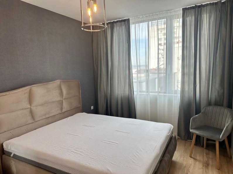 Дава се под наем Тристаен апартамент в Варна, Чайка - 102 кв.м за 1300 € - Снимка #3