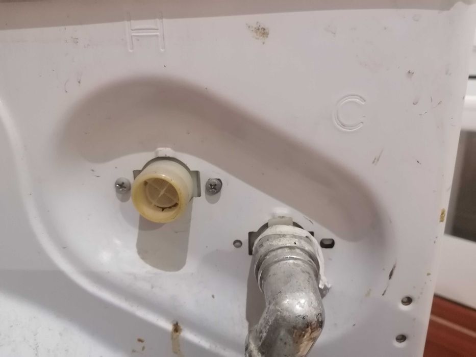 Пералня hotpoint вход топла вода