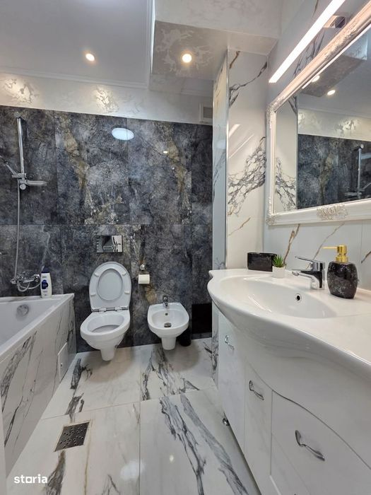 Apartament cu o cameră, etaj 2, zonă semicentrală, 44 mp, boxă, balcon - Vedere 4