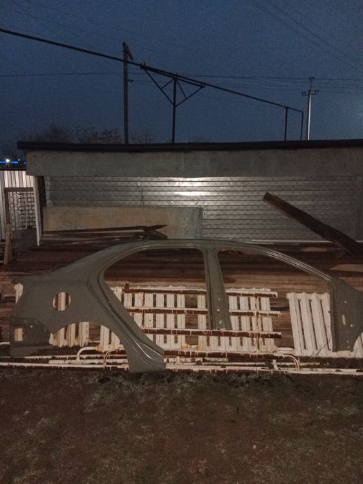 Шевроле кобальт.