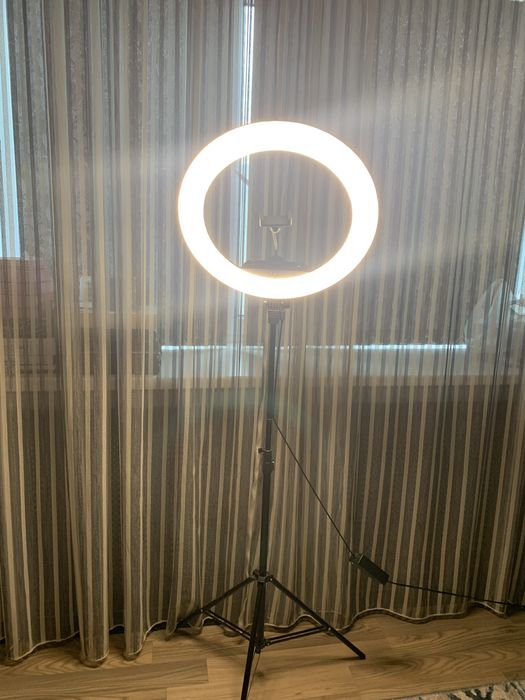 Продам кольцевую лампу