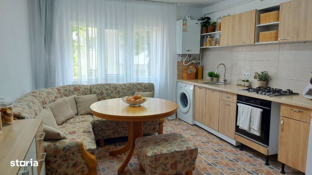 Apartament 3 camere, 2 bai, parter, Strada Crangului .