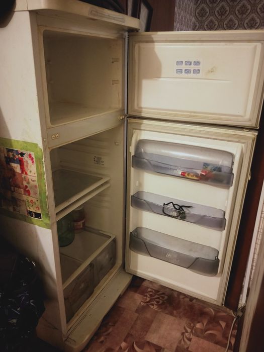 Продам холодильник
