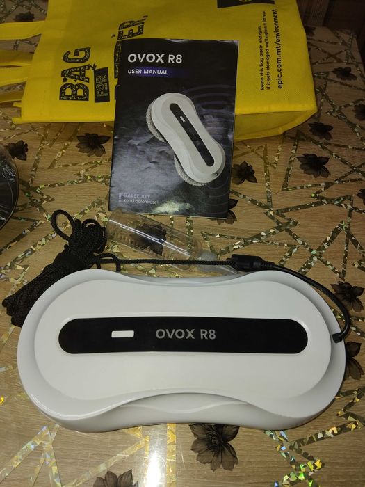 Robot de spalat geamuri OVOX R8