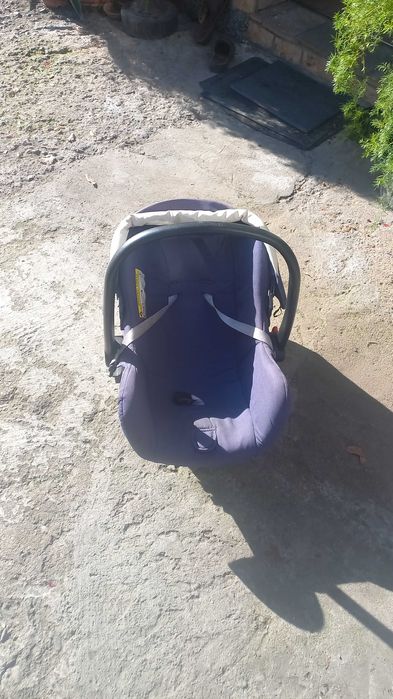 Комбинирана детска количка със стол за кола