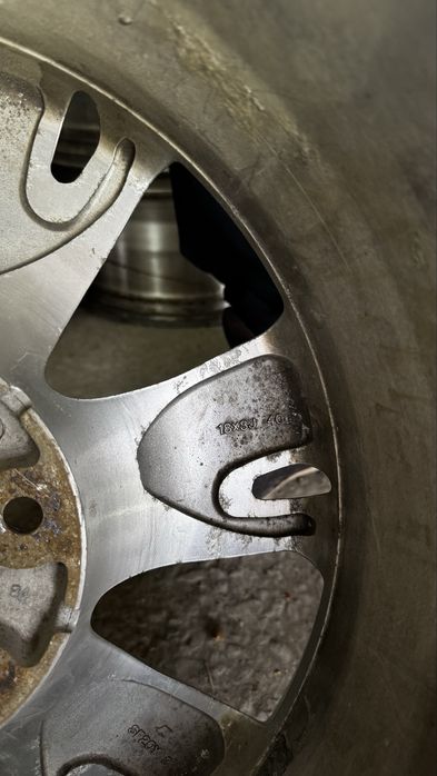 Продам литые диски R18