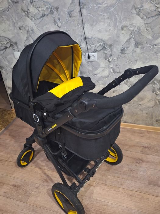 Детская коляска с автокреслом