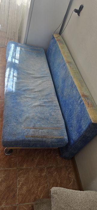 Отдам диван бесплатно