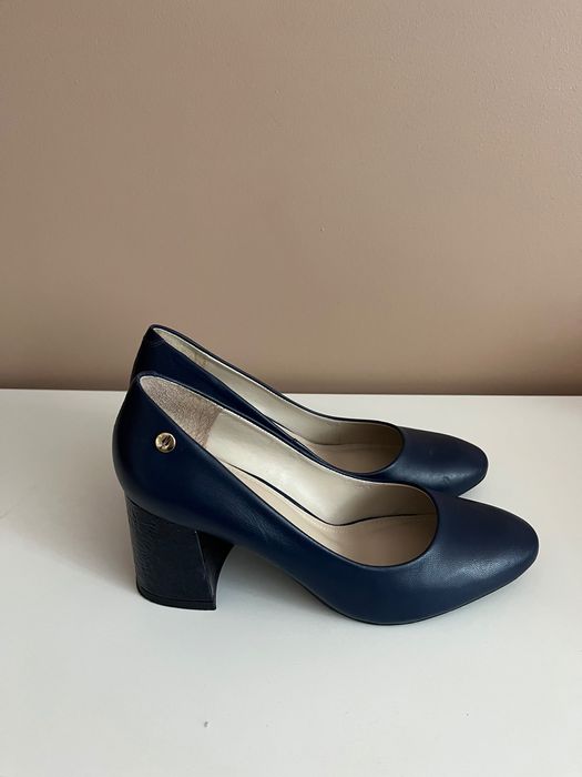 Дамски обувки с ток - син цвят