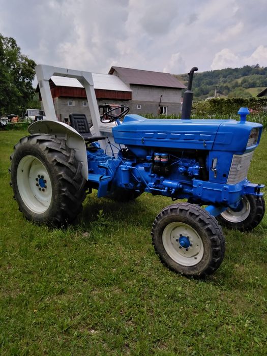 Vand tractor Ford 5000 72CP