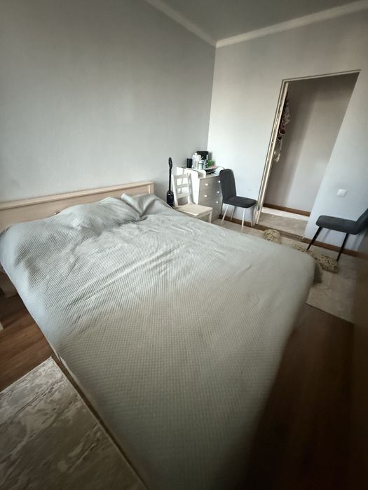 Продам двухспальную кровать 200*160