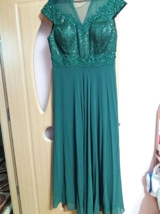 Rochie de ocazie culoare verde marimea 46/48