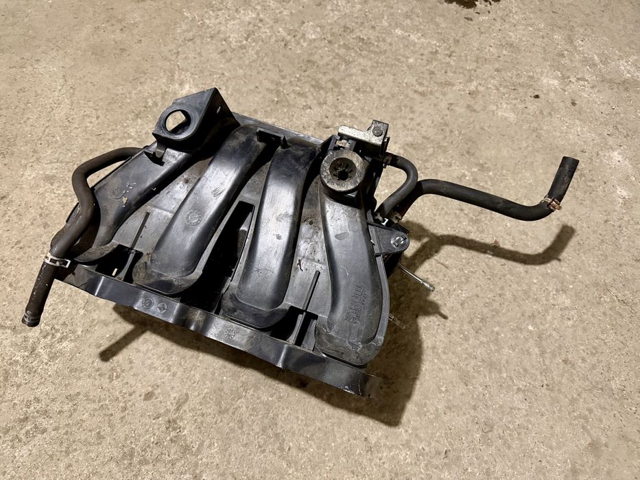 Всмукателен колектор за Suzuki SX4 1.6i 2012г.