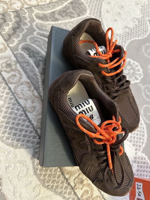 Продам кроссы новые