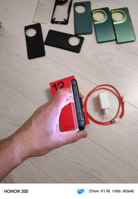 Oneplus 12 nu 12r, 12 gb +256 gb huse + folie