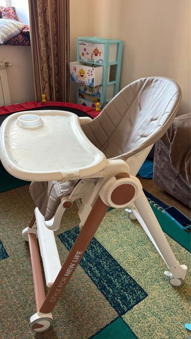 Детский стульчик для кормления