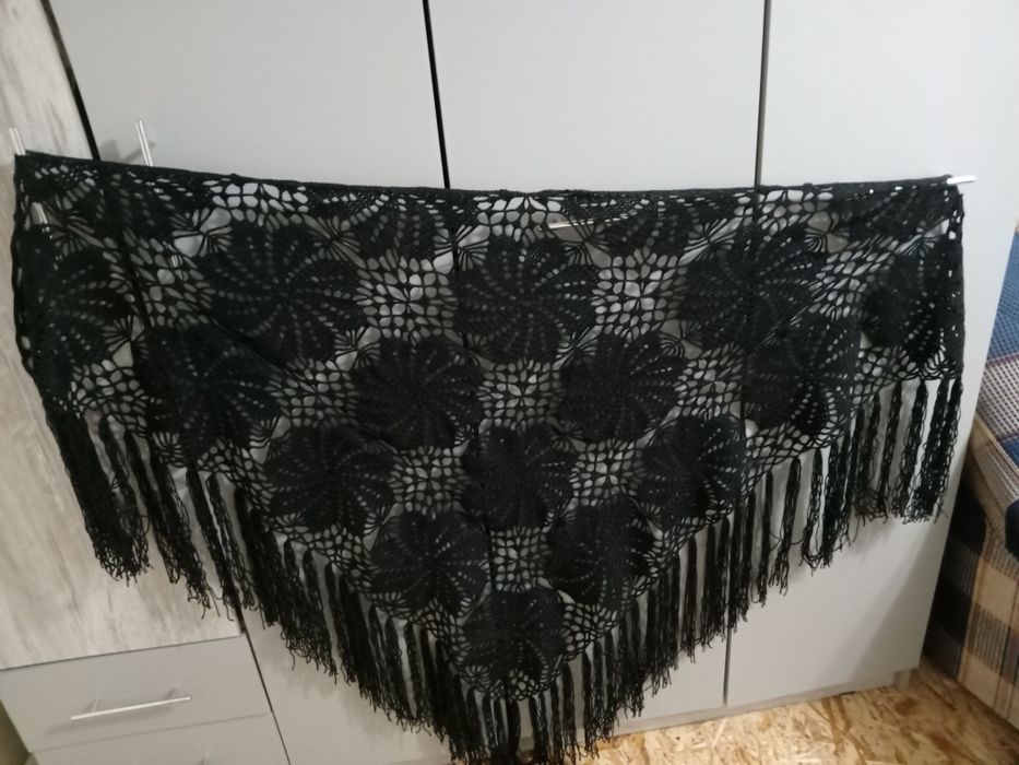 Продажа шалей ручной работы