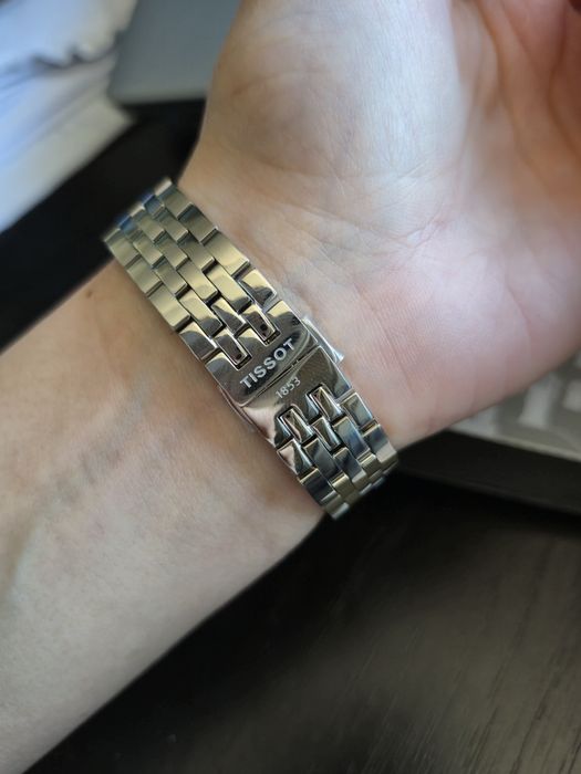 TISSOT LE LOCLE AUTOMATIC LADY (29.00) T006.207.11.116.00