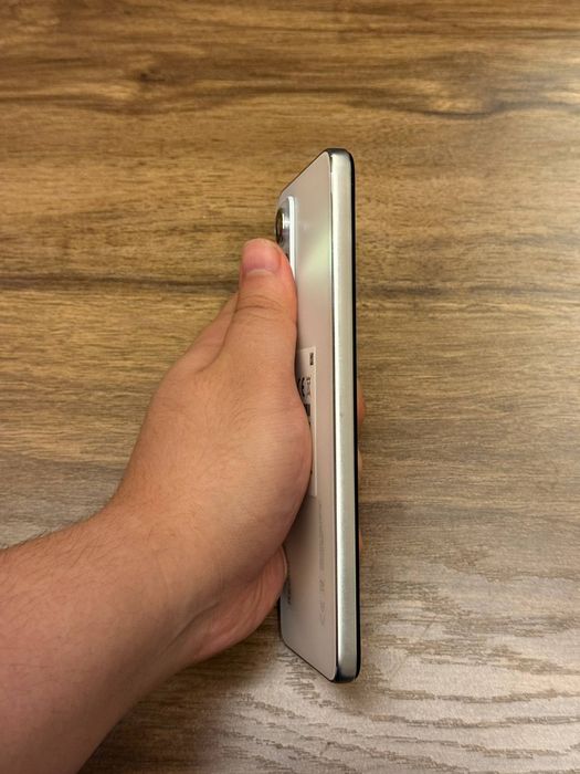 Продается телефон Xiaomi Redmi Note 12 pro. Срочно!