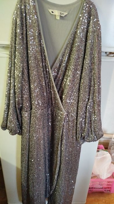 Продам женское платье