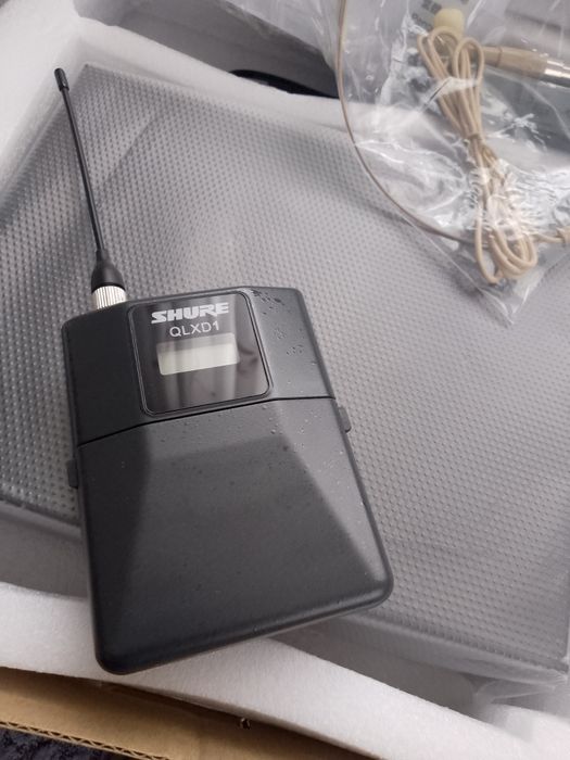 Set complet Microfon wireless shure QLx ,cu bodypack