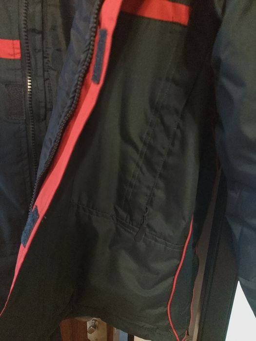 Geacă bărbătească impermeabila/matlasata/gluga Made in Spania