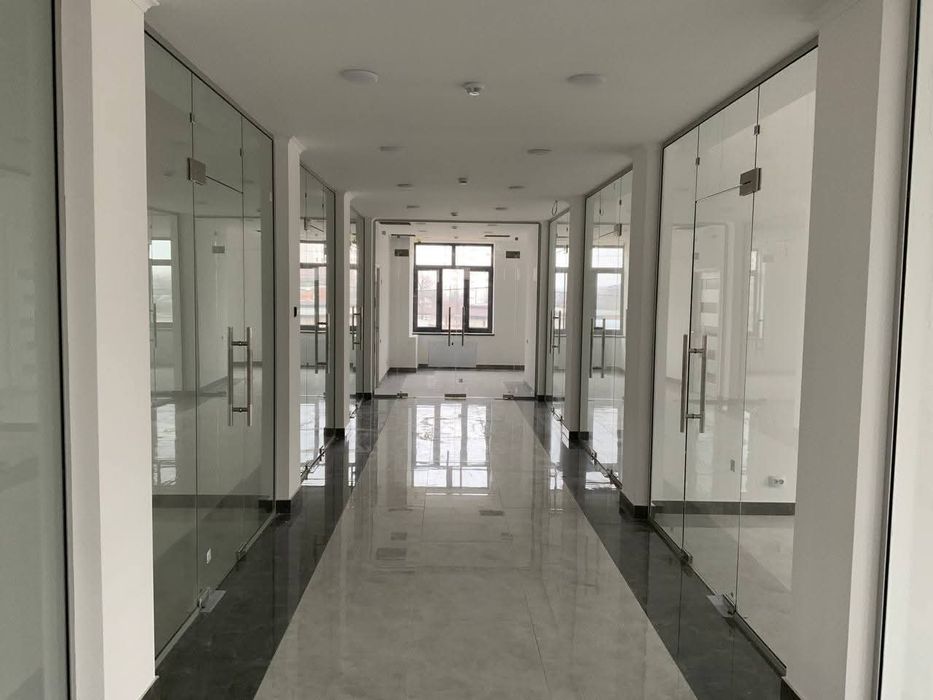 Стеклянный перегородки витражи