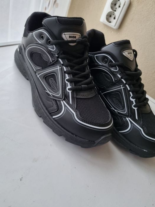 Adiadsi dior b30