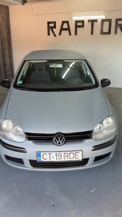 Vând golf 5 1,9 tdi