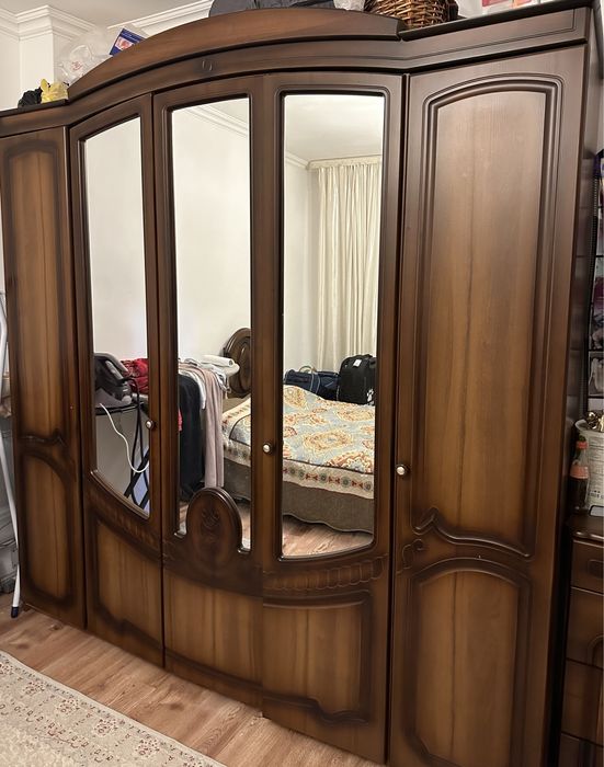 Шифанер сатылады срочно мкр берекеде тұр