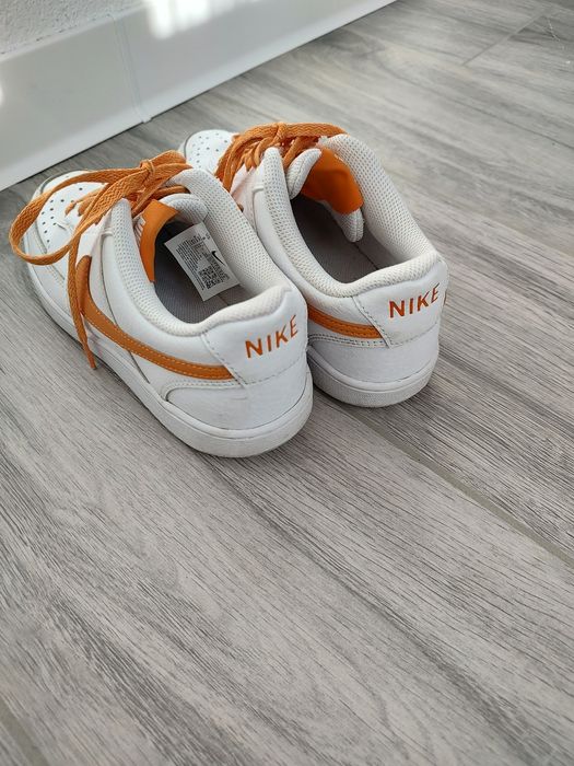 Adidasi Nike 36,5 -23 cm