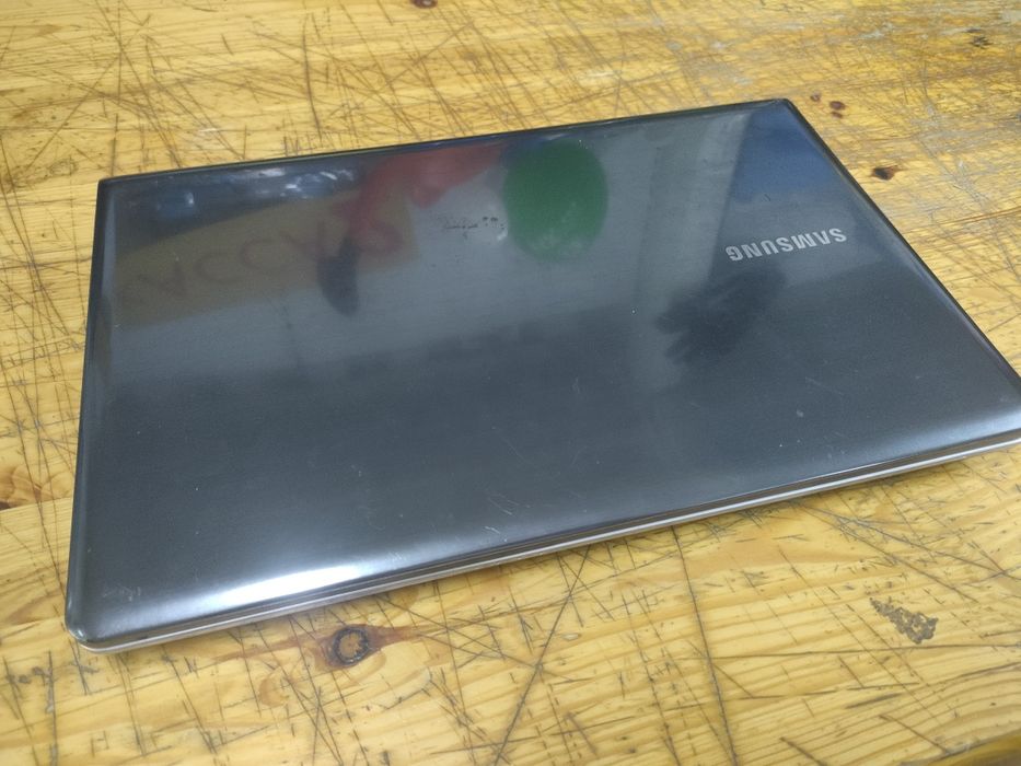 Продам ноутбук самсунг