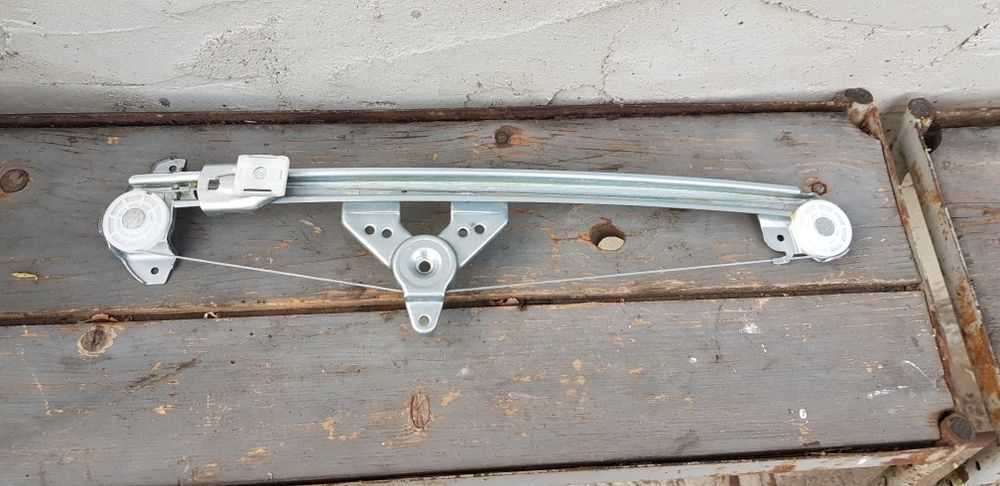 Macara Dreapta Spate Mercedes C Class C180 C200 C220 W202
