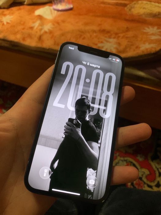 Продам 12 айфон