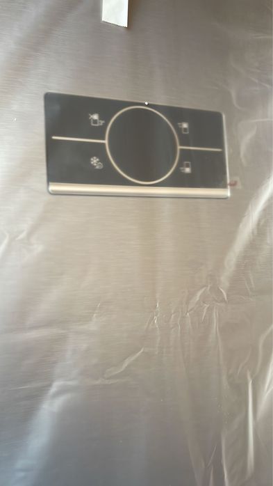 Frigider nou sigilat desfacut doar pentru poze