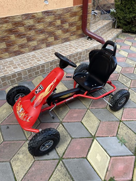 Kart Ferbedo cu pedale aproape nou