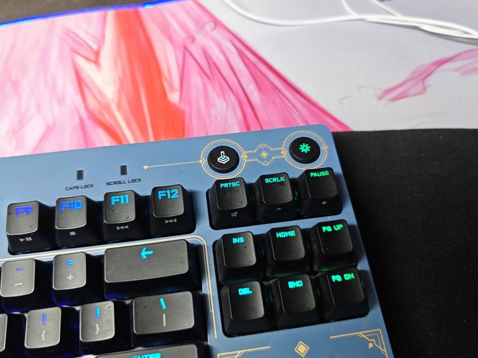 Logitech G Pro & LOL механична клавиатура brown swich