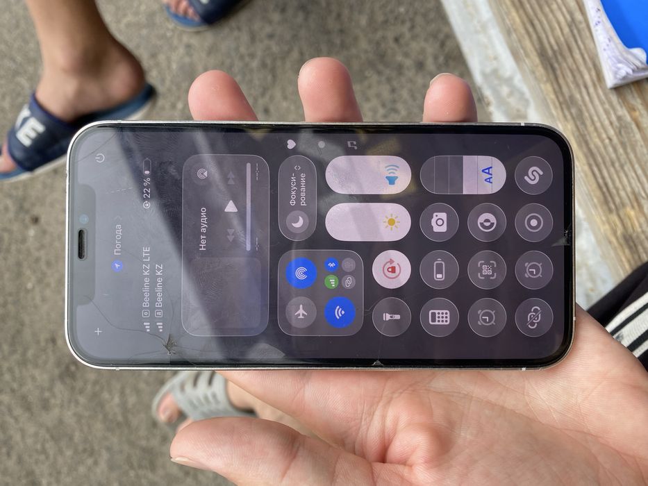 Iphone 12 pro с гарантией