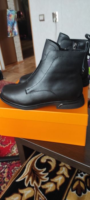 Продам женскую обувь