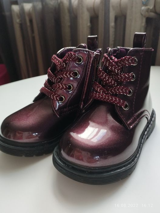 Продаю ботиночки 20р